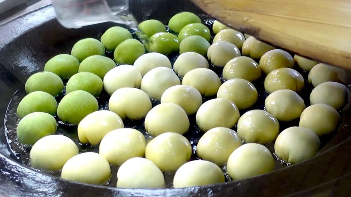 【Japanese Street Food】Grilled Soup Dumpling Chinese Food cuisine cooking making videos