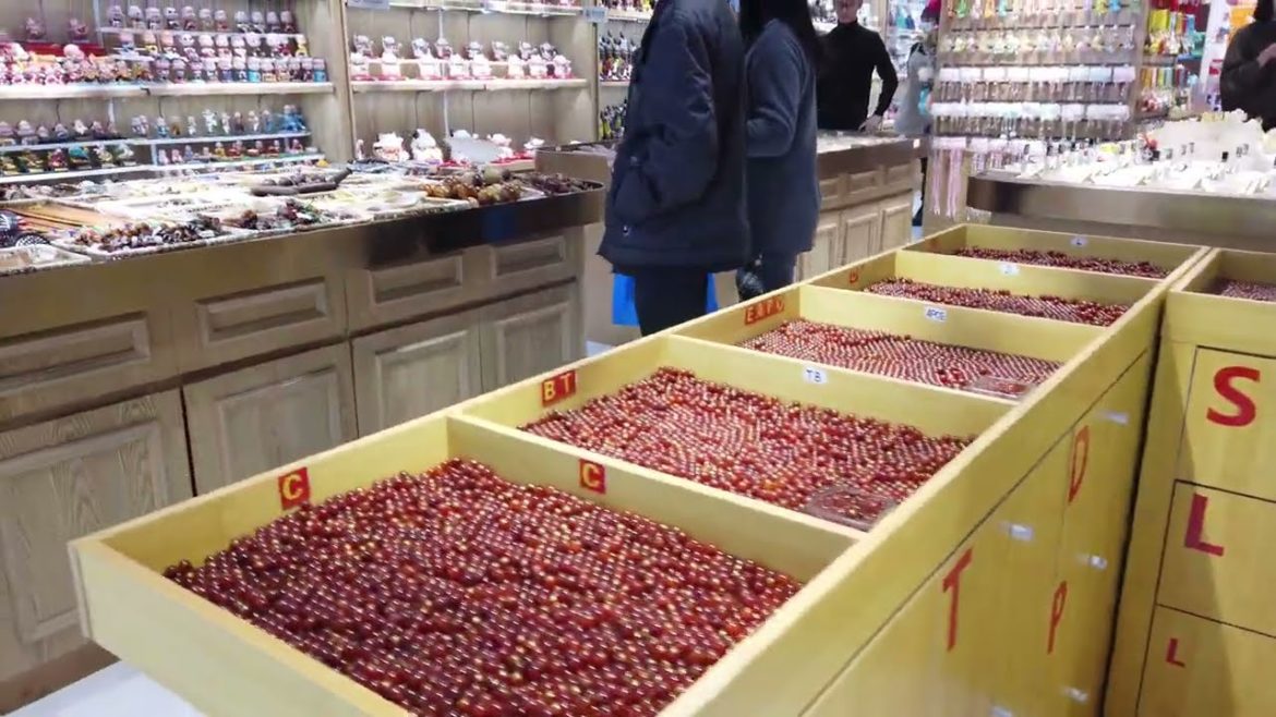 【4K】Walking in Guangzhou Gift Shop | Walk tour China 2022