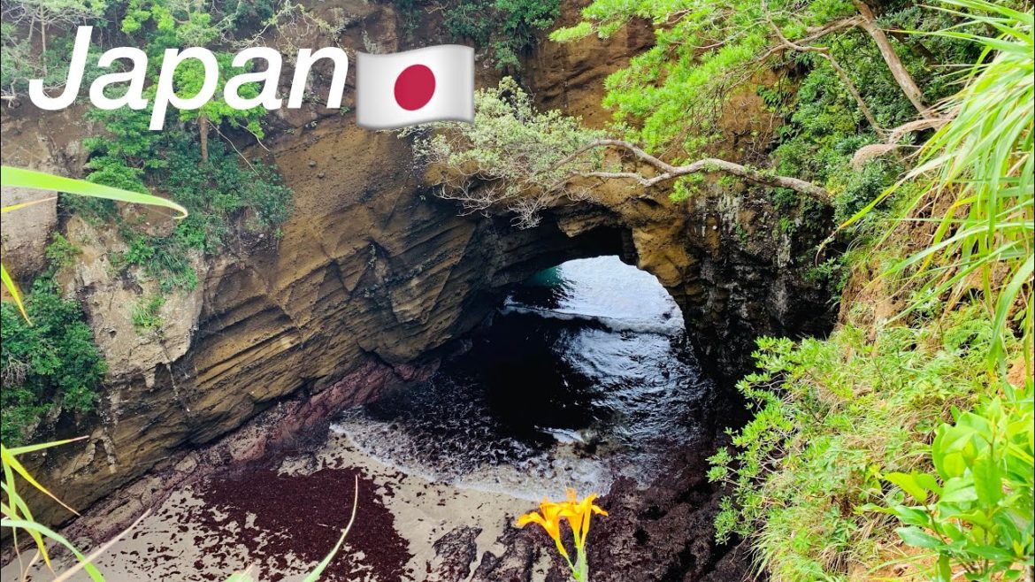 JAPAN🇯🇵Toji Beach/Ryugu Sea Cave/Sandbank for skiing/Shimoda City, Shizuoka JAPAN🇯🇵Toji Beach/Ryugu Sea Cave/Sandbank for skiing/Shimoda City, Shizuoka