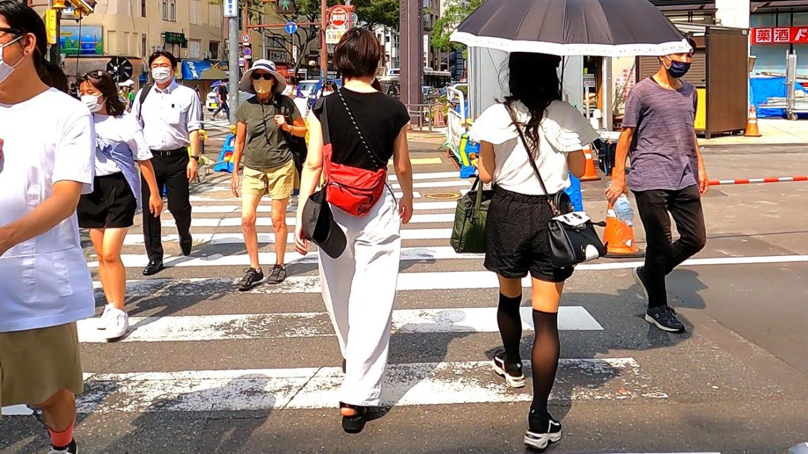 4K Fukuoka Japan  - Shrine and  Shopping arcade Walking tour | August 2022