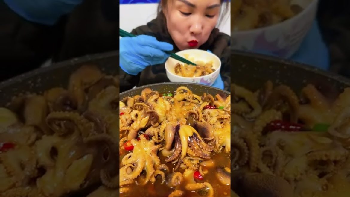 Ah na smile - ASMR eating seafood with talking