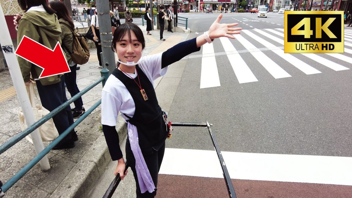 A cute Japanese girl Yuka-chan guided me around Asakusa by rickshaw😊 | Rickshaw in Asakusa, Tokyo