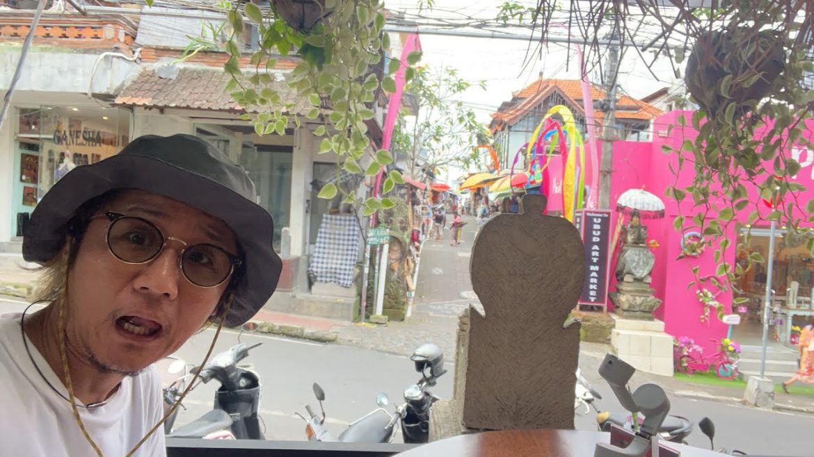 生放送中【ARTマーケットに潜入操作！！】日直島田の海外おばさんぽ。