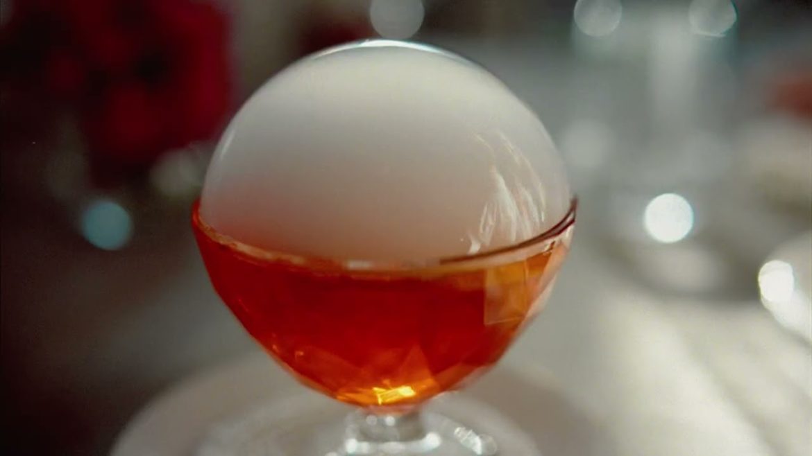 We love the world and all its bubbles I :30 I Expedia We love the world and all its bubbles I :30 I Expedia