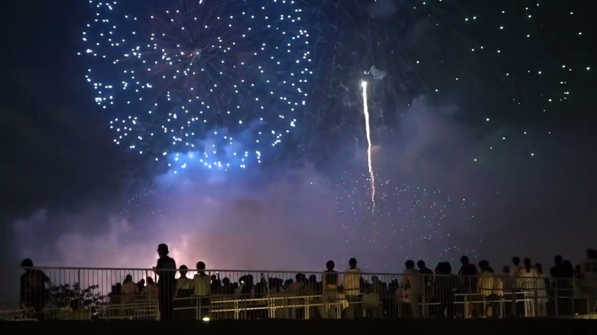 Yokohama Fireworks / 横浜花火大会 #japan #fireworks