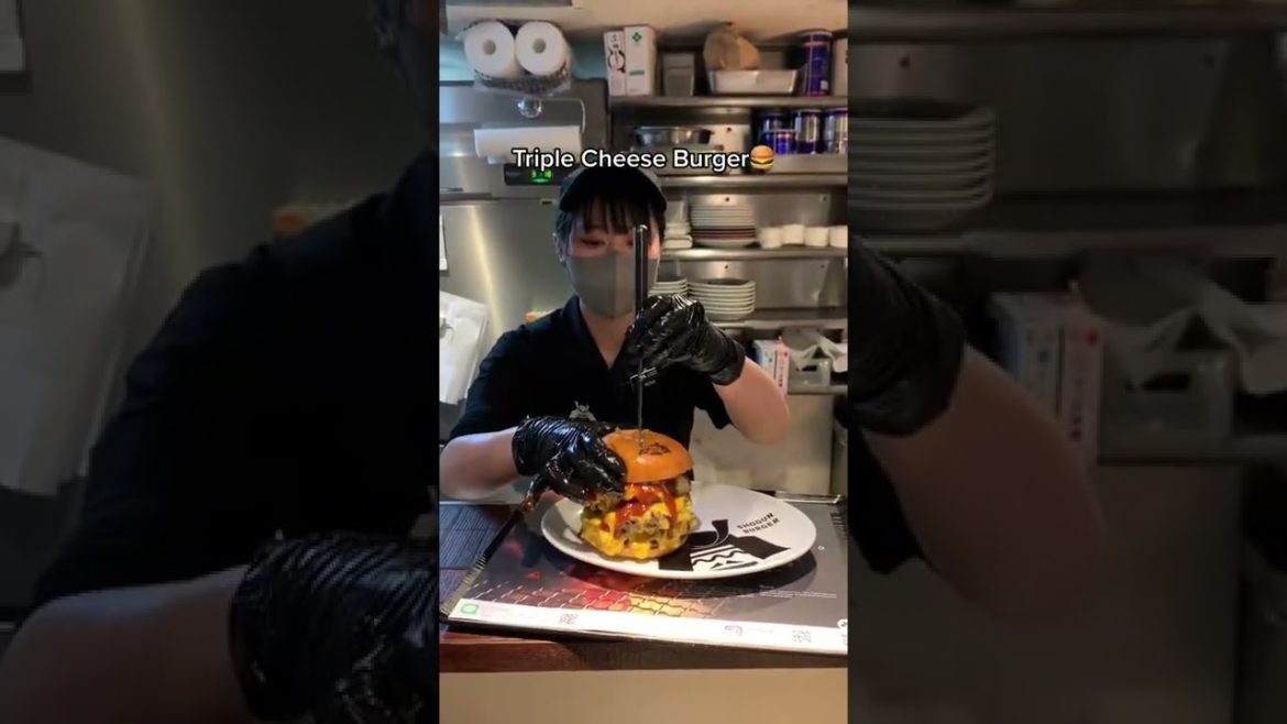 Burger places in Tokyo worth visiting! #shorts