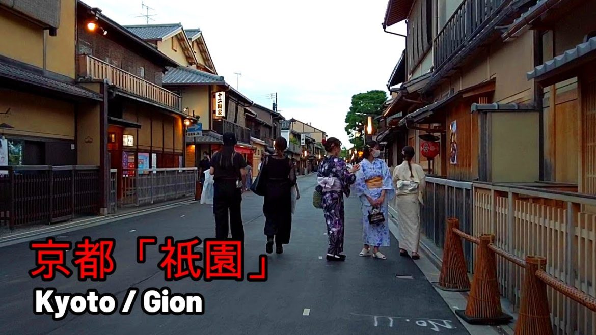 Walking Japan | Wandering around "Gion" in Kyoto.