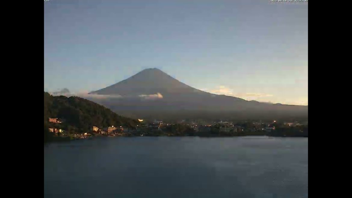 Mt  Fuji Time Lapse Video from Lake Kawaguchi Fujiyama Live Camera 3 in 2022 8