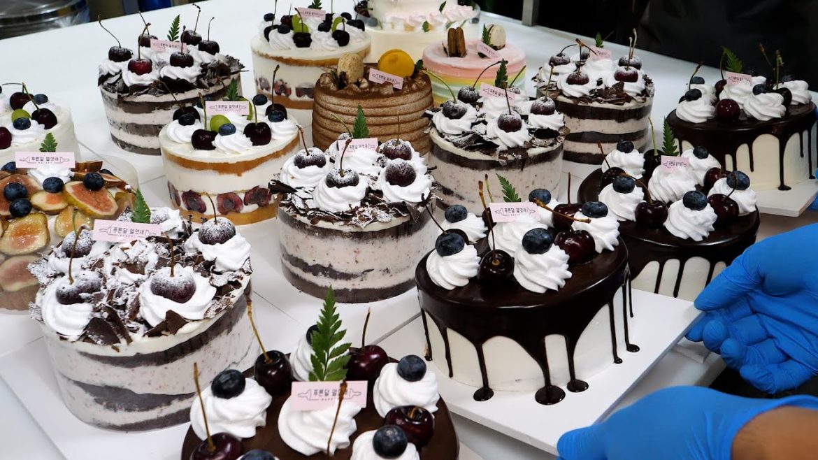 칼로리는 잊으세요! 먹기 아까운 달달한 가나슈 키리쉬 케이크 만들기 making chocolate ganache cake with fruit - korean street food