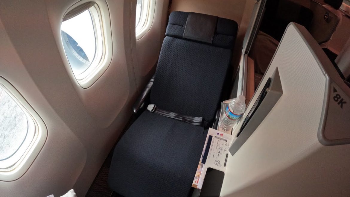 Incredible Seat | Business Class on Japan Airlines (JAL) 777-300ER | New York 🇺🇸 to Tokyo 🇯🇵