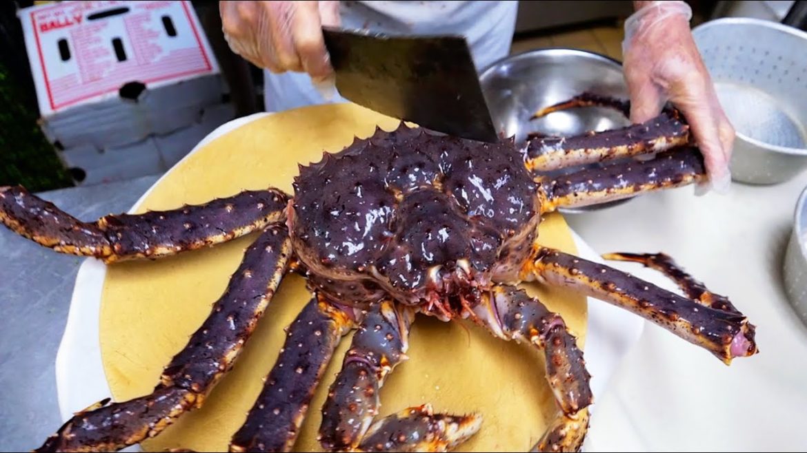 New York City Food - GIANT ALASKAN KING CRAB + LEMONGRASS BEEF STEAK Park Asia Seafood NYC
