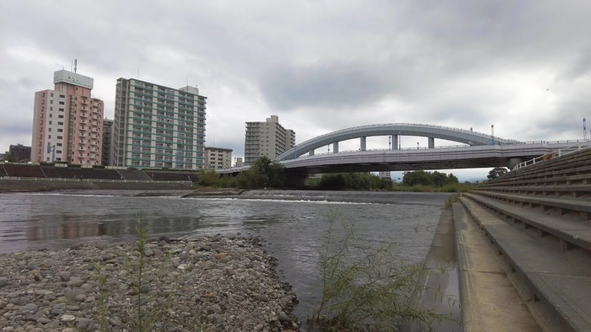 【4K】2022 日本 北海道 札幌 中央区 幌平橋 豊平川 河川敷 散策【Binaural Audio】