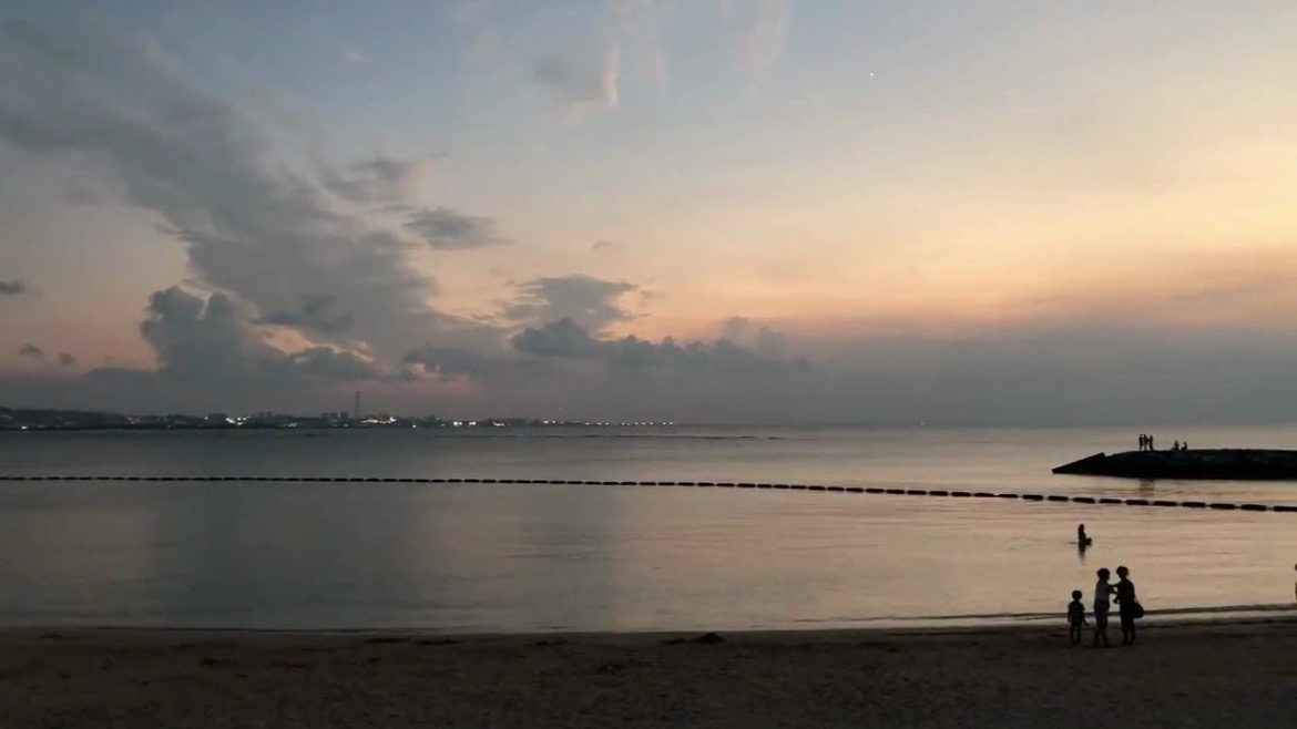 Beautiful Sunset beach in Okinawa, 오키나와 선셋비치의 일몰