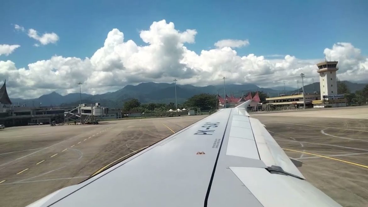 Landing pesawat super air jet || Airbus A320-200 || Bandara Minangkabau-Padang