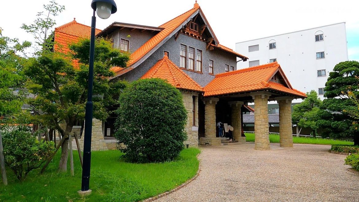 4K Nagoya Japan - Luxury Residential Area Walking Tour | September 2022