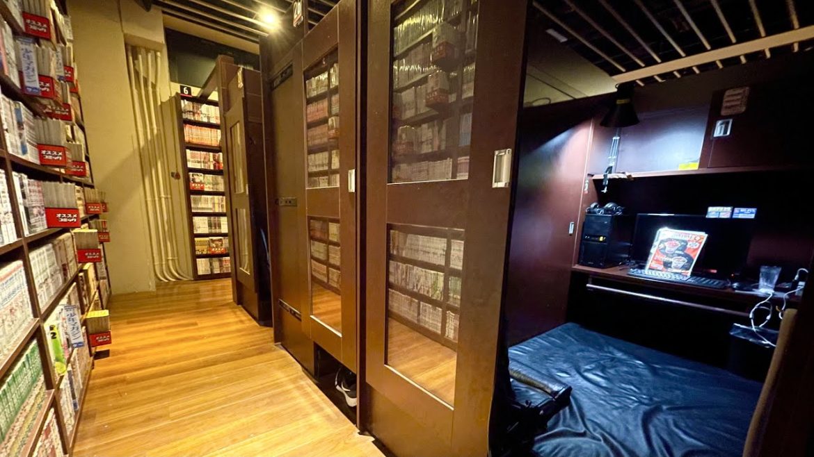 Staying at Manga (Comic) Cafe And Eating Japanese Food at The Most Popular Japanese Restaurant