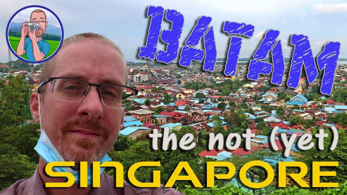 RAIN spoiled my day but then I ended up in a DESERTED MALL! 🇮🇩