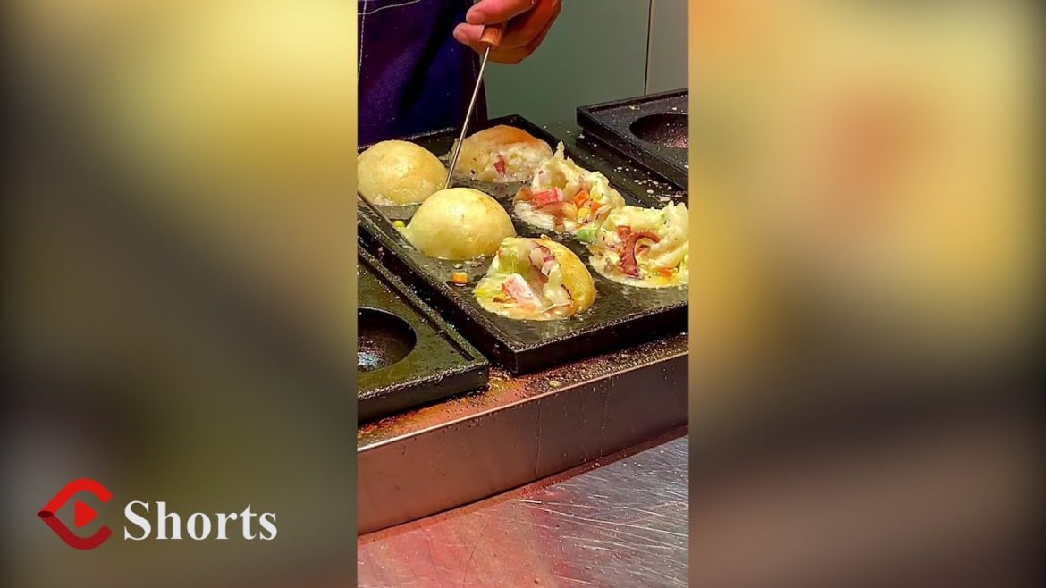 YouLookYummy255| Chinese street Takoyaki, have you ever seen such rich fillings? 街边章鱼烧,你见过这么丰富的馅料吗? YouLookYummy255| Chinese street Takoyaki, have you ever seen such rich fillings? 街边章鱼烧,你见过这么丰富的馅料吗?