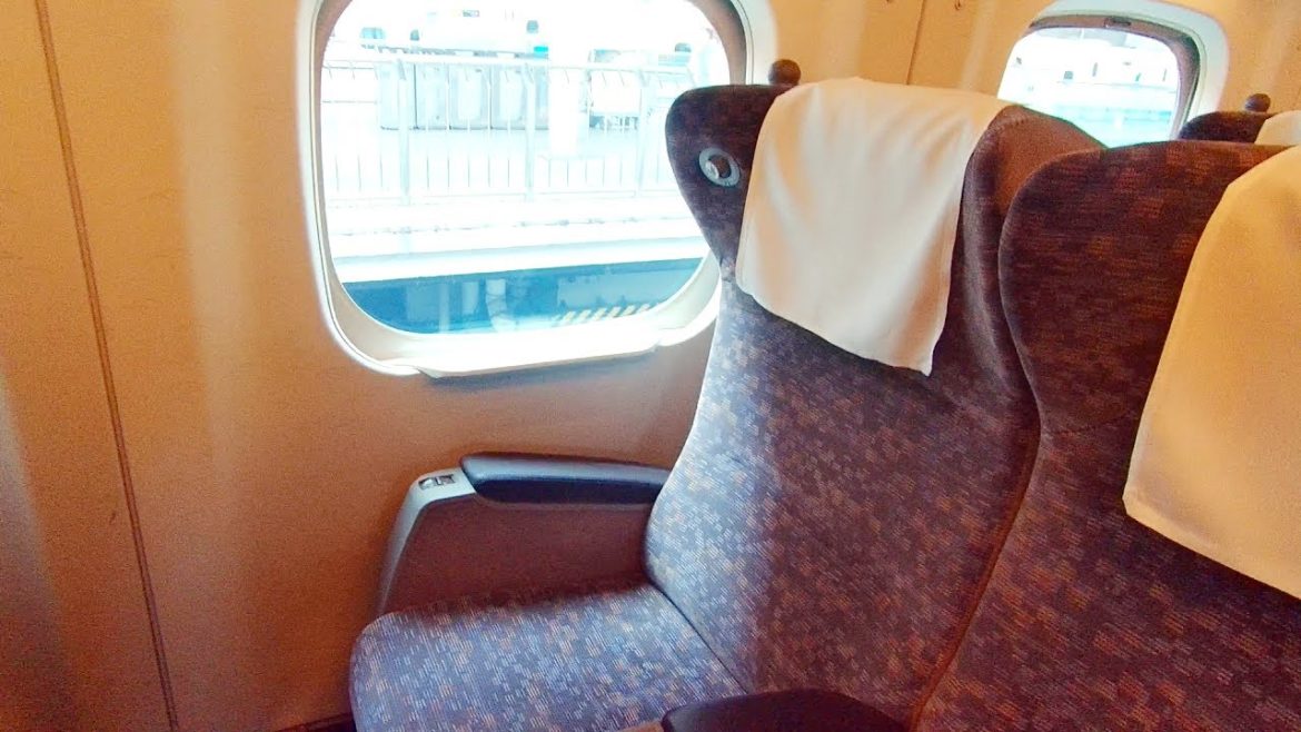 Riding in first class on the Tokaido Shinkansen Bullet Train and relax | Tokyo to Kyoto