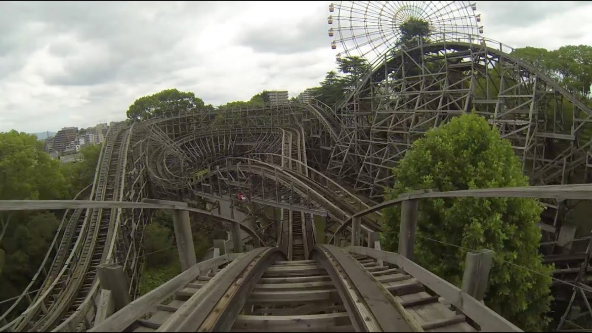 Elf Wooden Roller Coaster POV Hirakata Park Japan