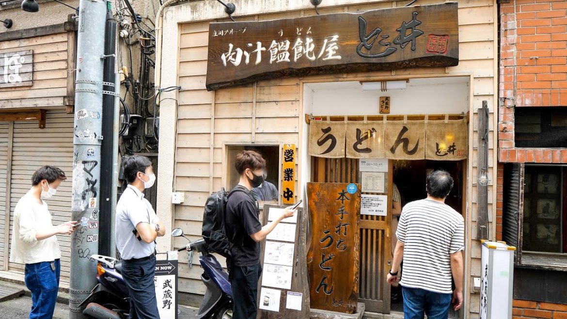常連殺到で即満席!!行列ができる最強肉汁うどん店の衝撃噛み応え極太麺丨INCREDIBLE NOODLES, Musashino Udon 常連殺到で即満席!!行列ができる最強肉汁うどん店の衝撃噛み応え極太麺丨INCREDIBLE NOODLES, Musashino Udon
