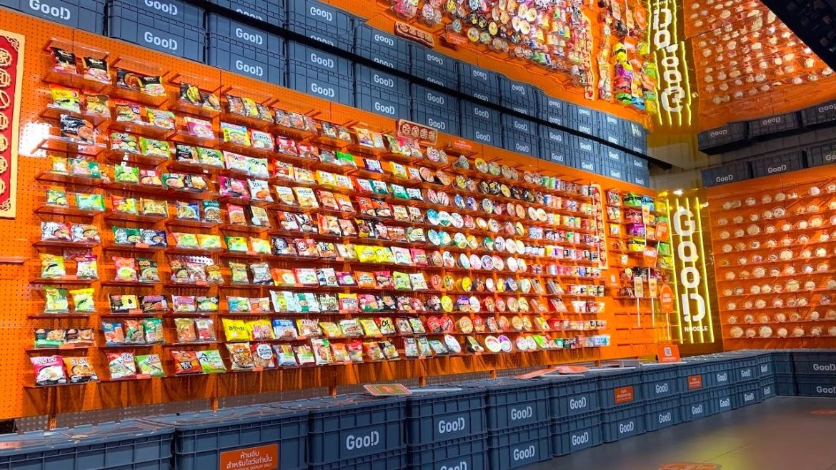 World Biggest Self-Service Ramen Noodles Convenience Store - Automated Ramen Machines in Bangkok