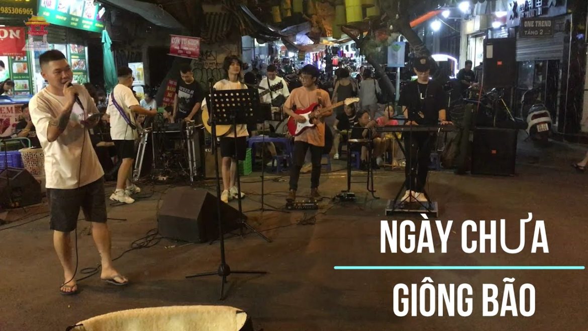 The day has not been stormy – walking street music – Hanoi and Around #haa The day has not been stormy - walking street music - Hanoi and Around #haa