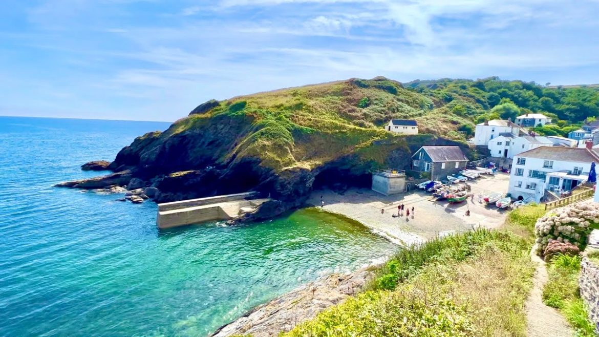 UK, On the Way to Bath, I Can't Believe We Drove Through Port Isaac Narrow Streets UK, On the Way to Bath, I Can't Believe We Drove Through Port Isaac Narrow Streets