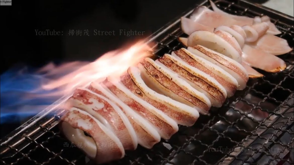 Blowtorch cooking Squid 火鎗燒烤魷魚 🦑  Japan Street Food MVI 1567