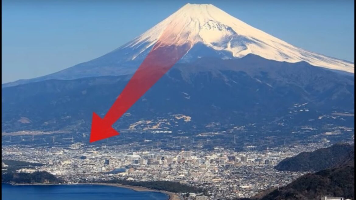 TOP 13 Most Dangerous Volcanoes in the World TOP 13 Most Dangerous Volcanoes in the World