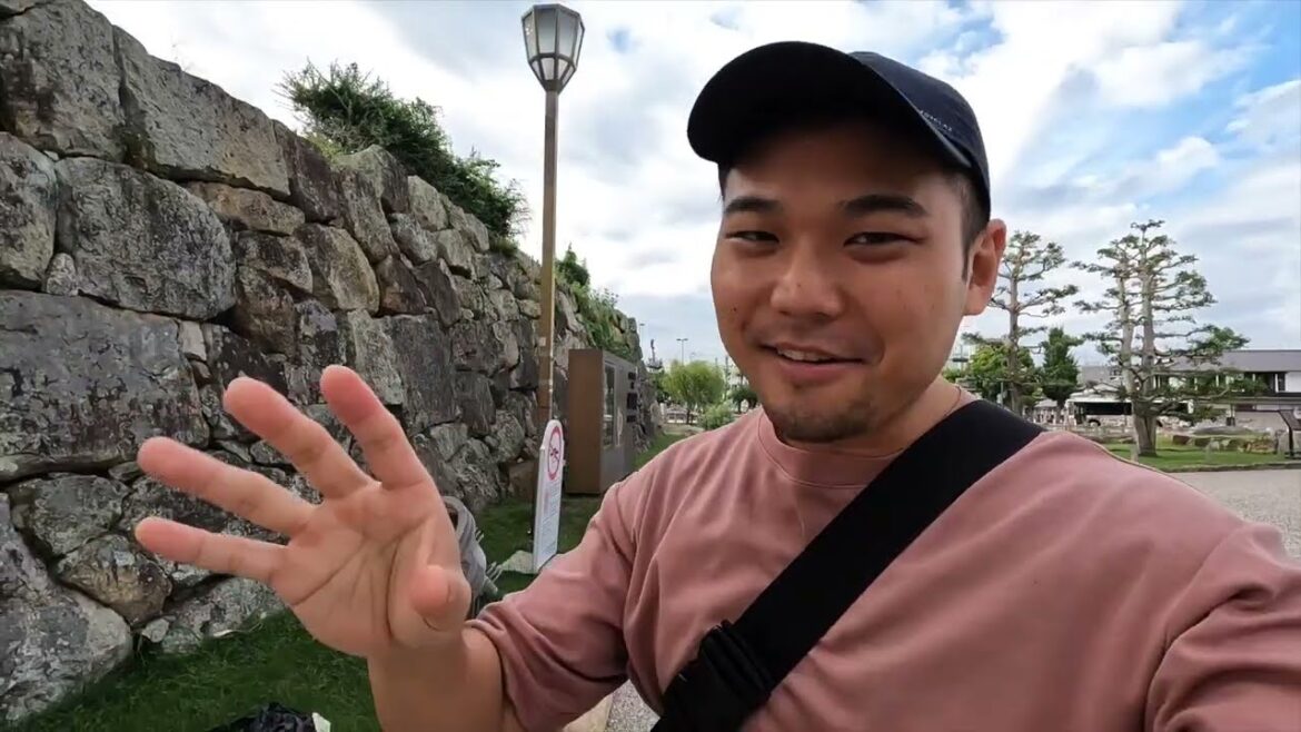 Visiting FINEST Surviving Castle in Japan | Himeji Castle