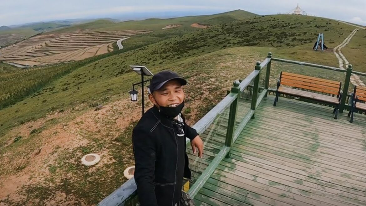 骑行甘肃又遇困难，小伙彻底崩溃了，接下来又该何去何从！【追梦人张大飞】