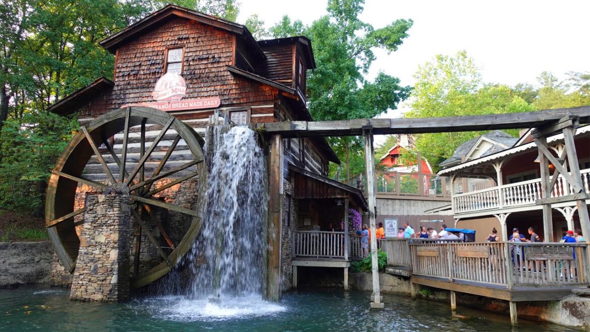 4K Dollywood theme park - amusement - Tennessee - USA