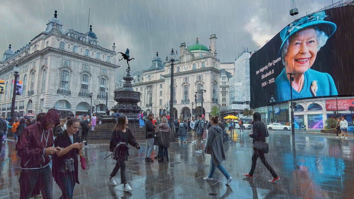 London Rain Shower Walks - West End, Waterloo, South Bank & Big Ben