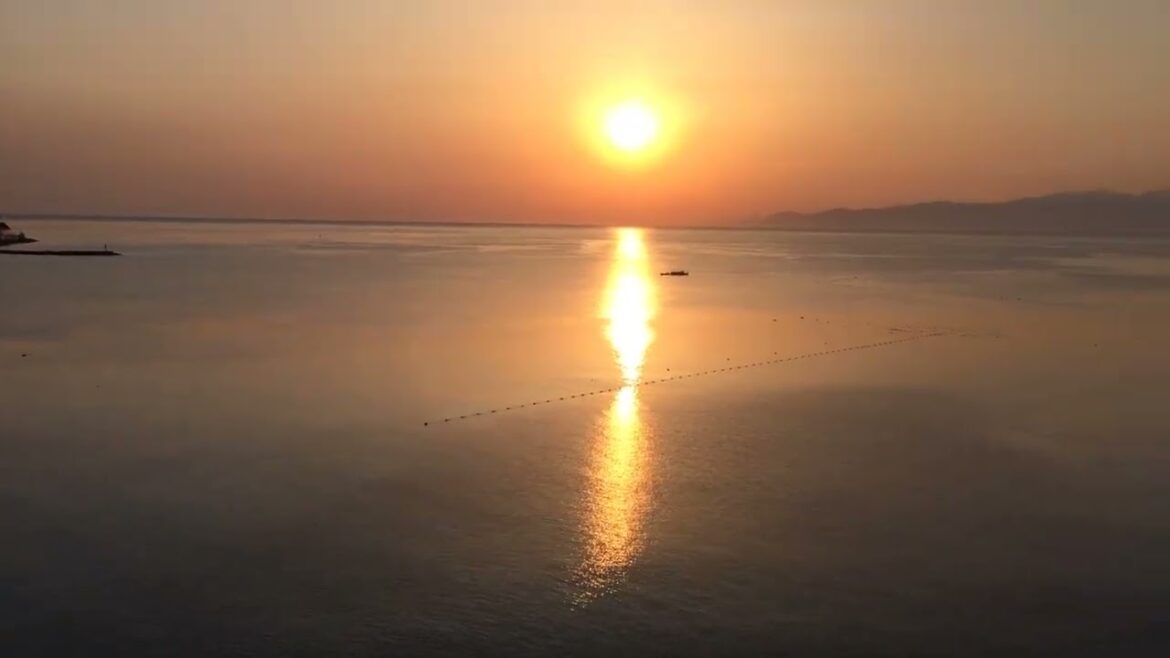 #能登半島から #新潟方面の #朝日の #眺め #富山県  #A #view of the #rise of the sun from #Noto Peninsula towards #Niigata