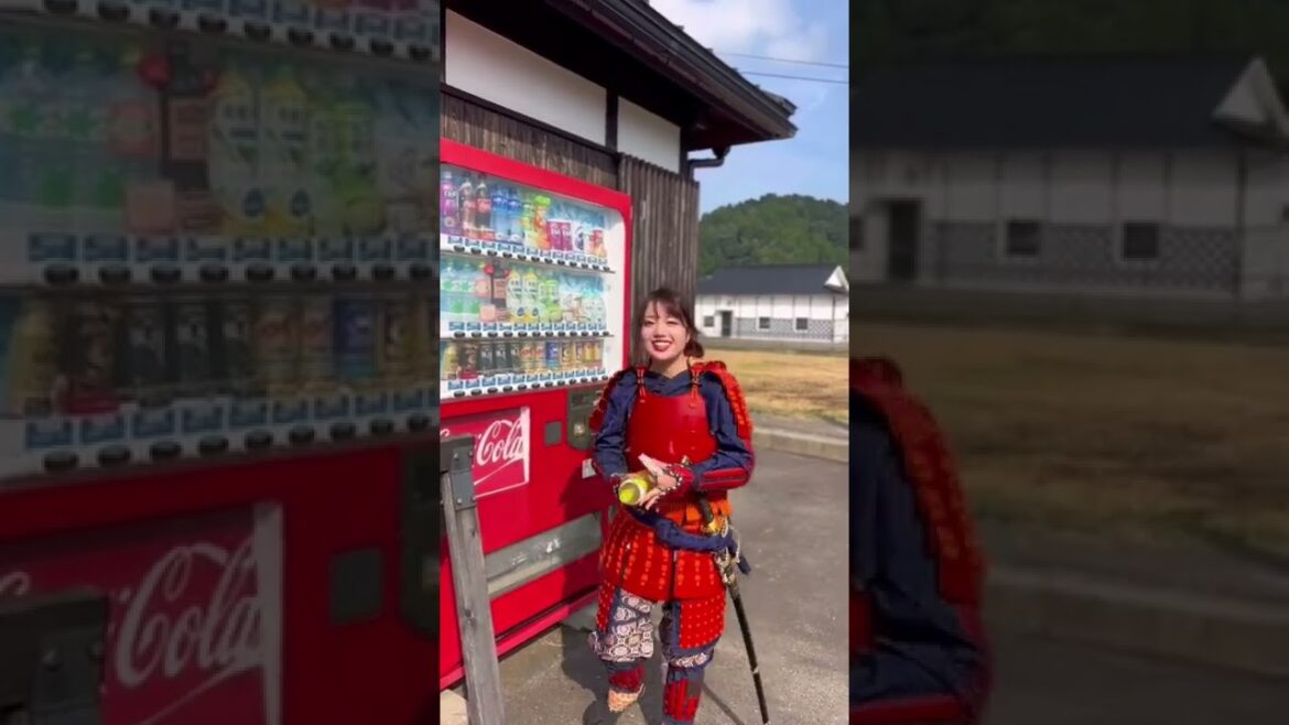 侍と自動販売機。《続日本100名城・増山城》 #shorts 侍と自動販売機。《続日本100名城・増山城》 #shorts