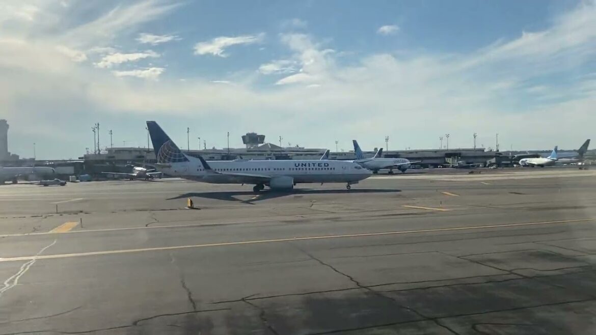 JetBlue B6 5 EWR-FLL takeoff N805JB A320-232 on September 10 2022 JetBlue B6 5 EWR-FLL takeoff N805JB A320-232 on September 10 2022