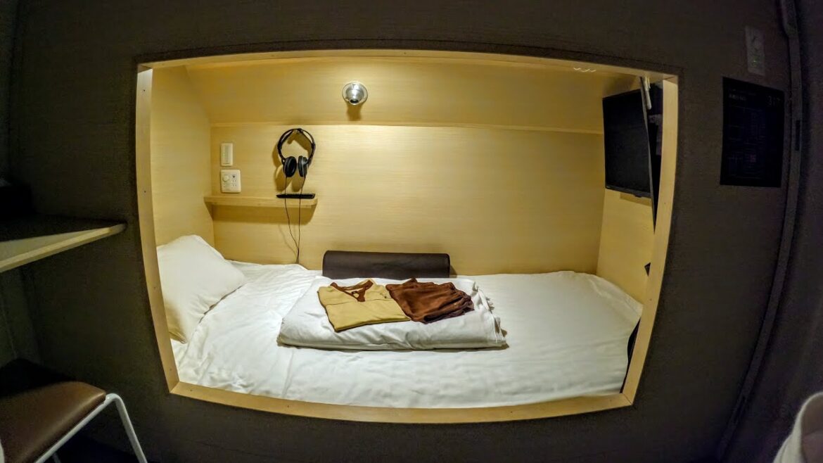 Staying at Japan's Closet-like Completely Private Capsule Hotel | Grand Cabin Tenjin minami, Fukuoka Staying at Japan's Closet-like Completely Private Capsule Hotel | Grand Cabin Tenjin minami, Fukuoka