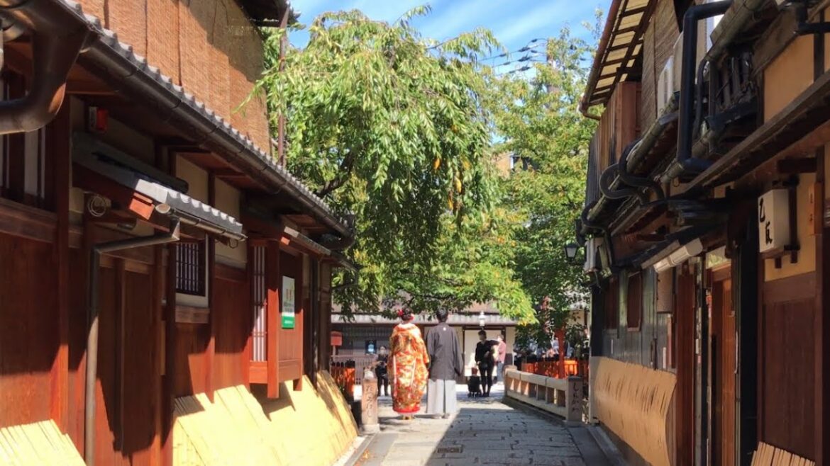 22年9月25日 秋晴れの日曜日に京都を歩く 知恩院,円山公園,八坂神社,祇園 Walk around Kyoto city,Japan vlog 22年9月25日 秋晴れの日曜日に京都を歩く 知恩院,円山公園,八坂神社,祇園 Walk around Kyoto city,Japan vlog