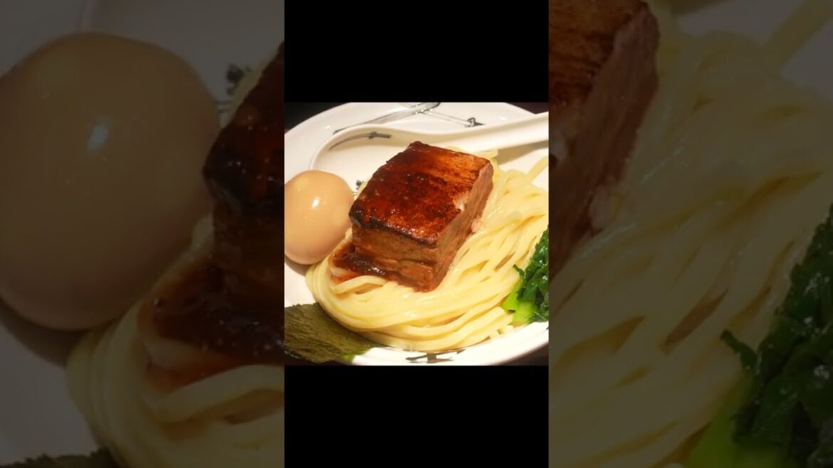 Ramen & Tsukemen - Japanese Street Food #shorts