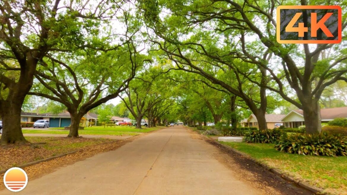 Groves, Texas. An UltraHD Real Time 4K Driving Tour of a Texas Town.