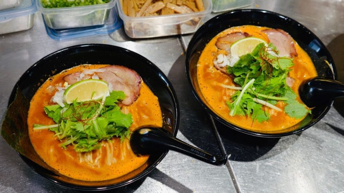 20公斤蝦頭熬煮 極鮮海老系列＆自製炭烤叉燒 深度拉麵店｜Menya kama 麵屋竈｜Ramen in Taiwan