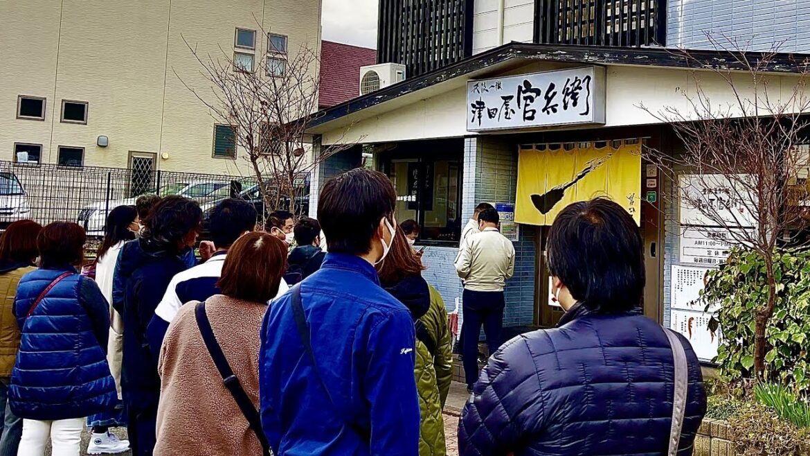 常連殺到で超絶ラッシュ！驚異的な注文量をさばく北九州の老舗うどん店「津田屋 官兵衛」｜Japanese old udon shop｜福岡 グルメ うどん｜
