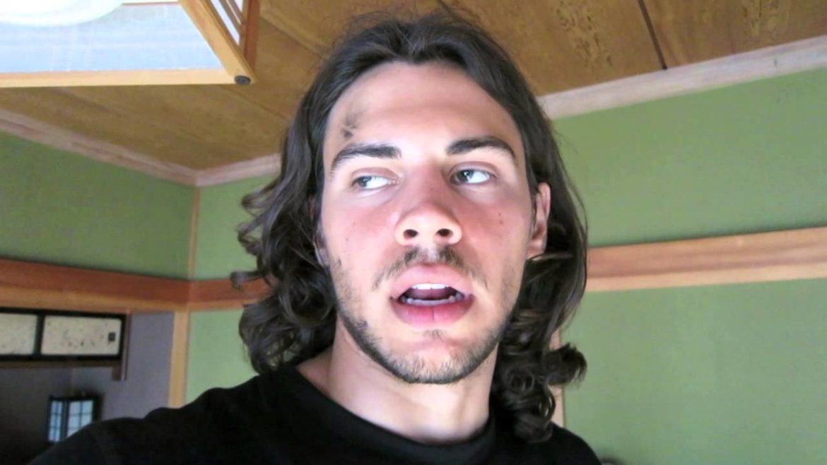 WWOOF Japan - VLOG 9 Christianity in Japan & Smoking