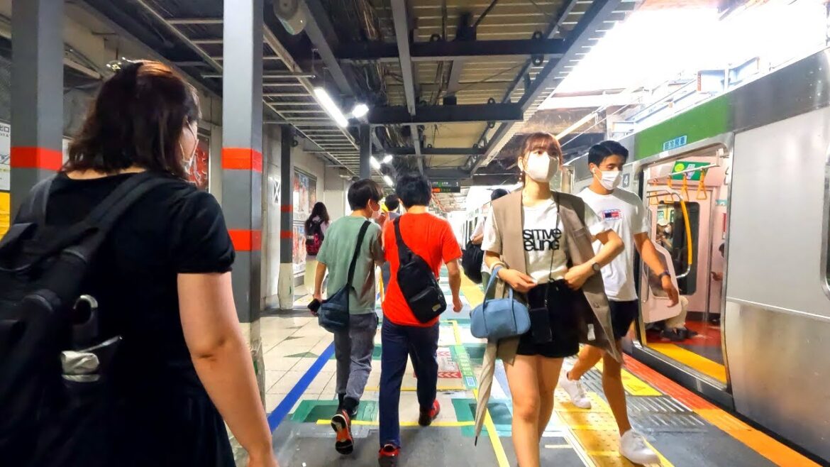 【4K高画質】シルバーウィークの渋谷駅構内を散歩！若者で賑わう！Walk Tokyo Shibuya