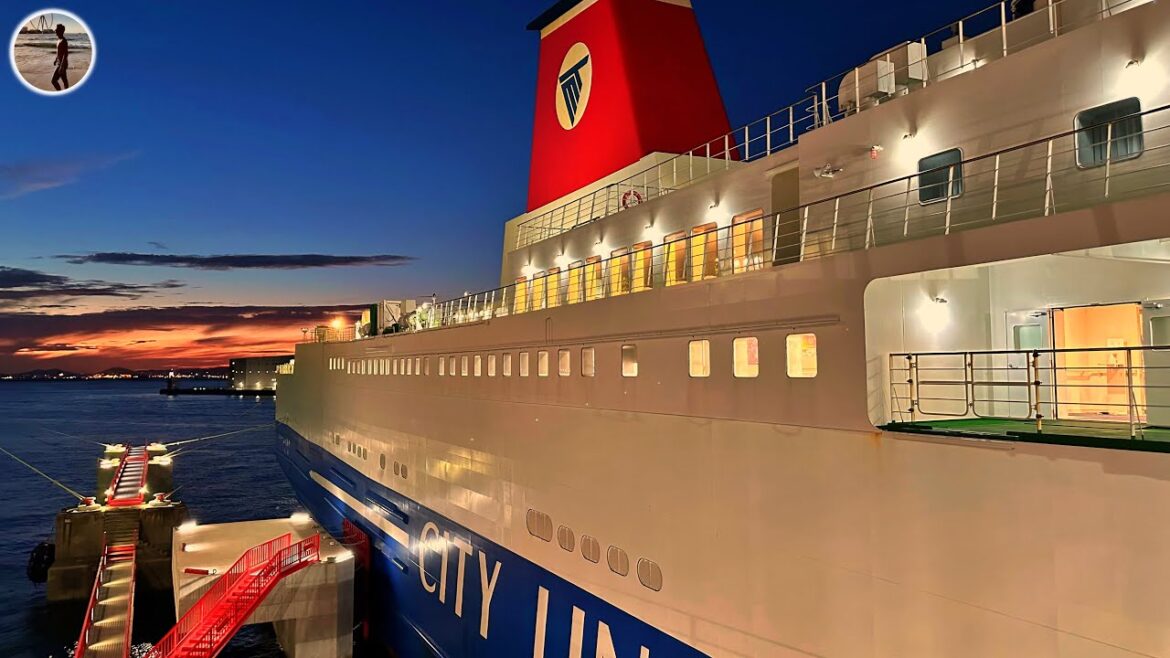 Riding Japan’s 13 hours cheapest🚢『Capsule Overnight Ferry』| 🇯🇵Osaka to Fukuoka Riding Japan’s 13 hours cheapest🚢『Capsule Overnight Ferry』| 🇯🇵Osaka to Fukuoka