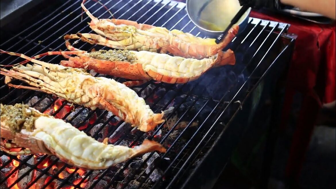 cheap but delicious_never lonely_pearl lobster_ japanese street food