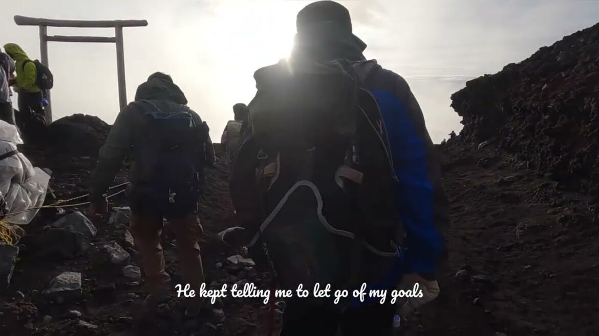 Bơ Đường | Sunrise on the top of Mt.Fuji_ Broken Little Dreamer- The Glass Child
