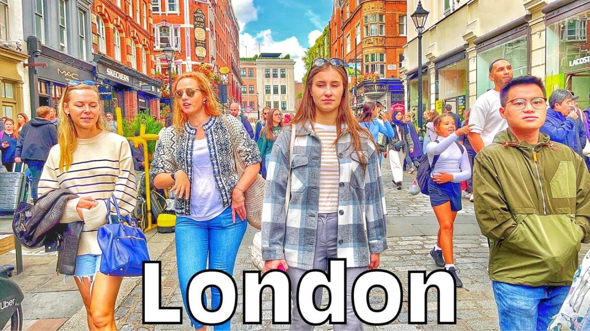 Watch our England, Central London Walking Tour this Saturday afternoon