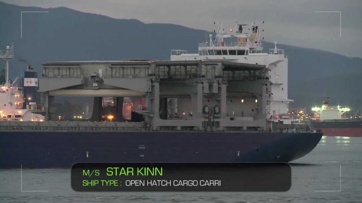 Cargo Ship STAR KINN Leaving Vancouver Harbour  [HD]